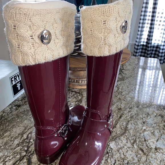 Micheal Kors Rain boots - Picture 2 of 3